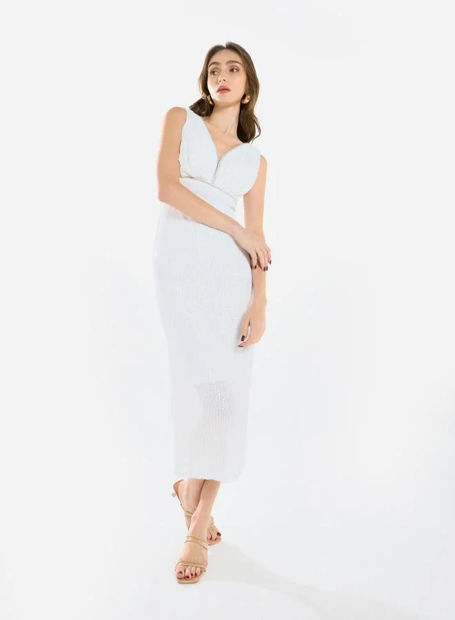 هاوس اوف مودا فستان ميدي بفتحة ياقة عميقة ومزين بالترتر